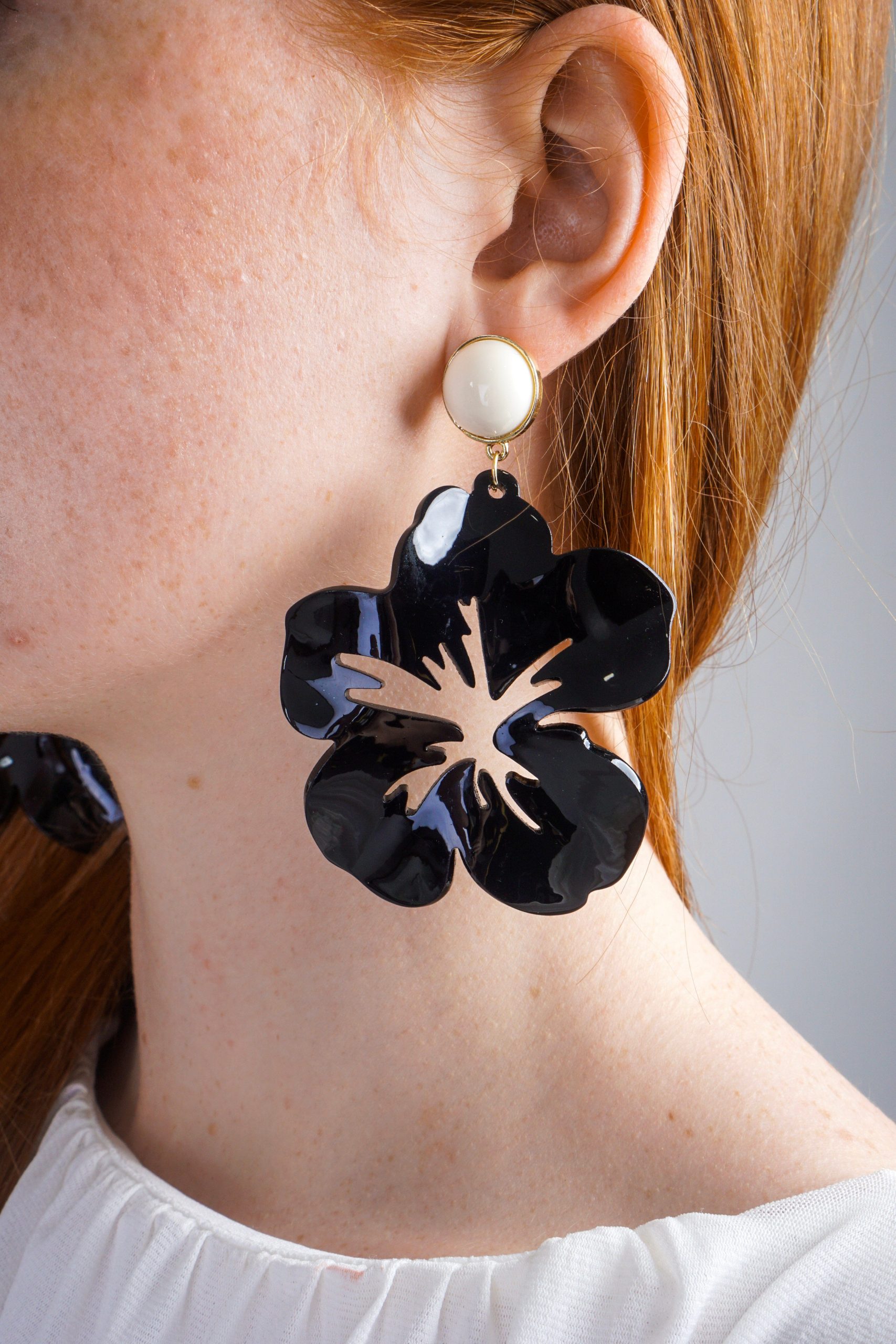 Black Resin Flower Earrings