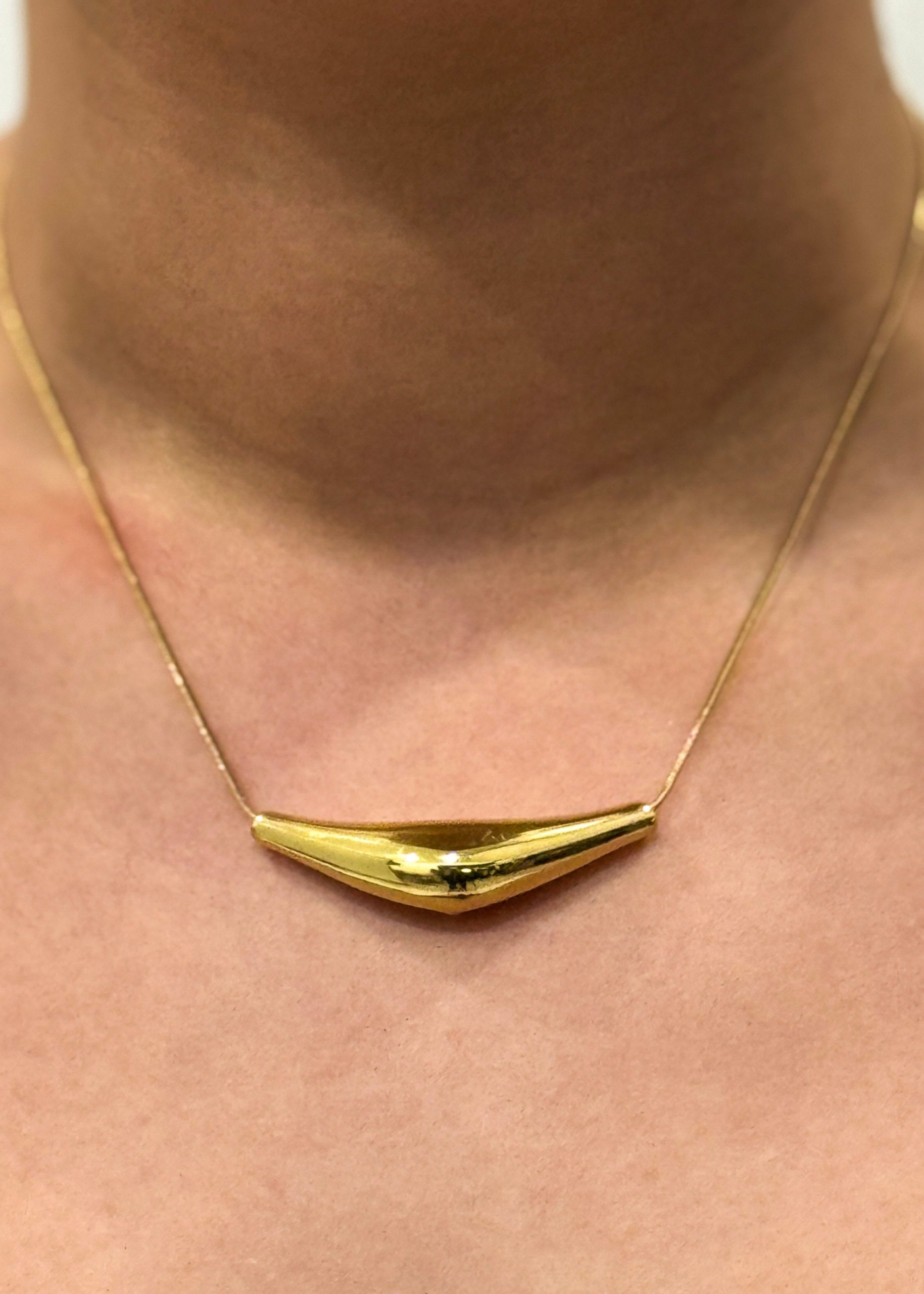 Gold Plated Curve Pendant Necklace